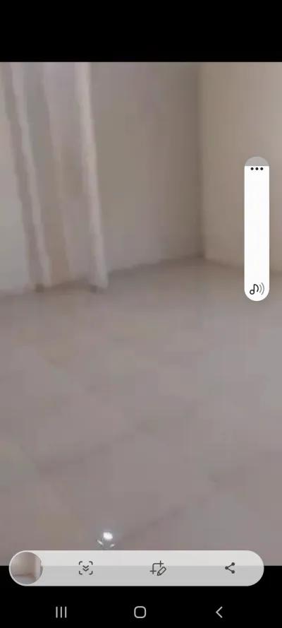 شقه للبيع بالنزهه الجديده