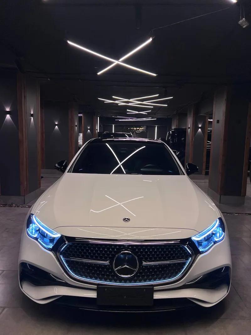Mercedes Benz E300