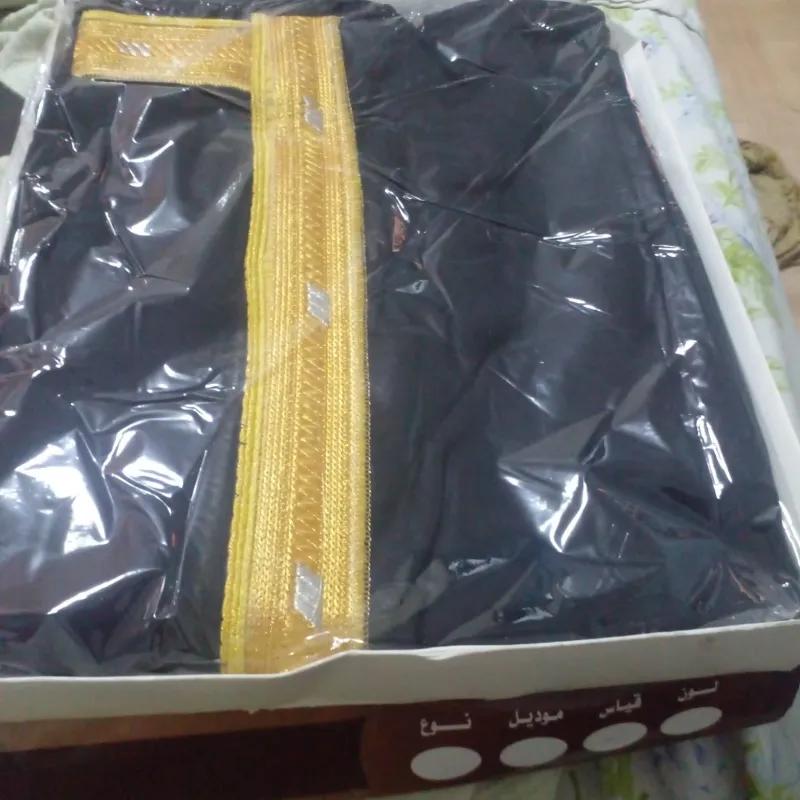 عباية سوداء مطرزة تطريز ذهبي مقاس L
