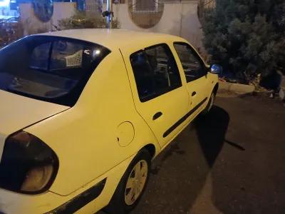 رينو كليو 2004