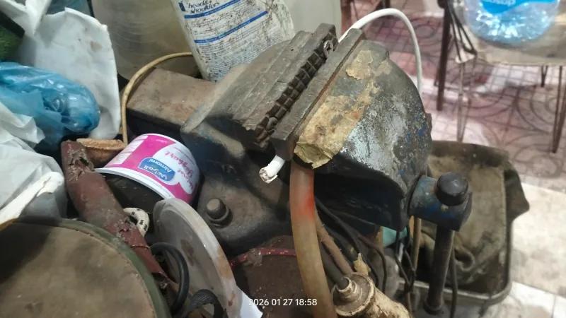 منجلة انجليزى بالترابيزة تزجه