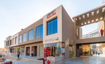 محل تجاري للبيع - في مول the market - القاهرة الجديدة في القاهرة الجديدة, القاهرة - 6,000,000 EGP