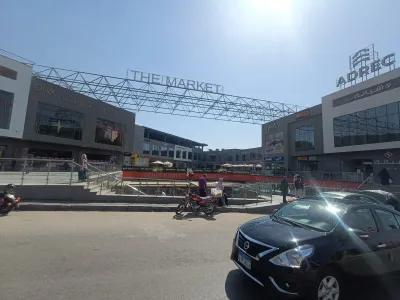 للايجار محل تجاري - محور جمال عبد الناصر - القاهرة الجديدة