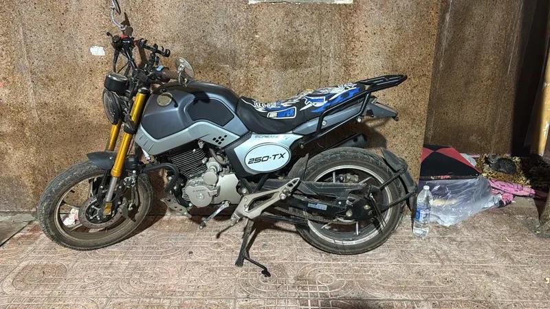 موتسيكل هوجان tx250 موديل ٢٠٢٥ 6غيار عداد ٣٠٠٠ك رخصه ٣سنين