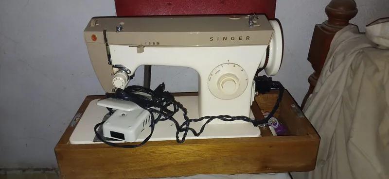 ماكينة سنجر "حديد" موديل 241C حالة نادرة بالصندوق الأصلي