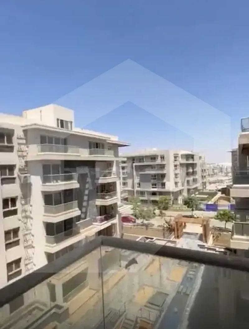 شقه بمساحه 195 متر