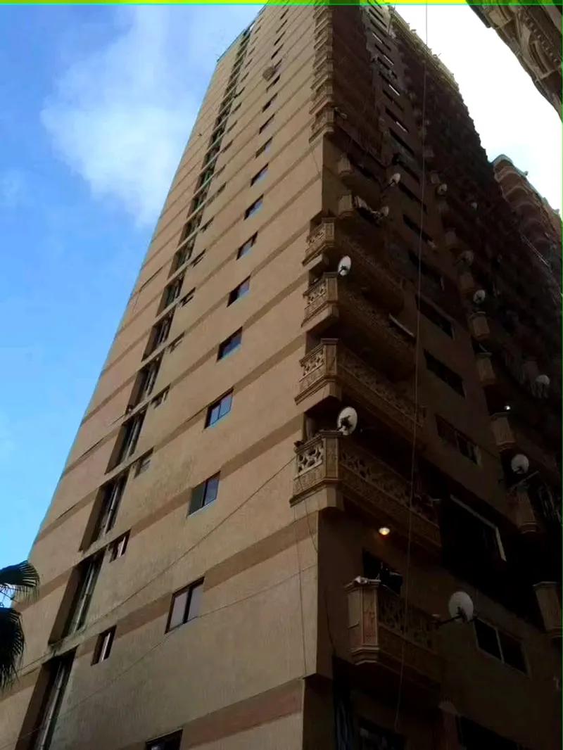 شقة فاخرة للبيع ميامي خطوات من العيسوي