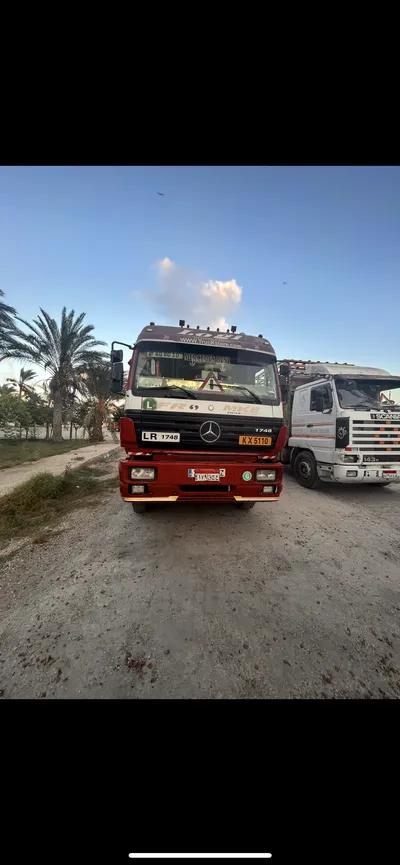 عربيه مرسيدس منجمه 2001