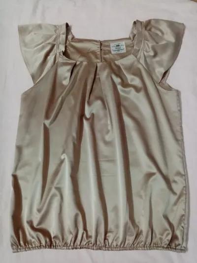 بلوزة ماركة RedTag in Gesr Al Suez, Cairo - 120 EGP