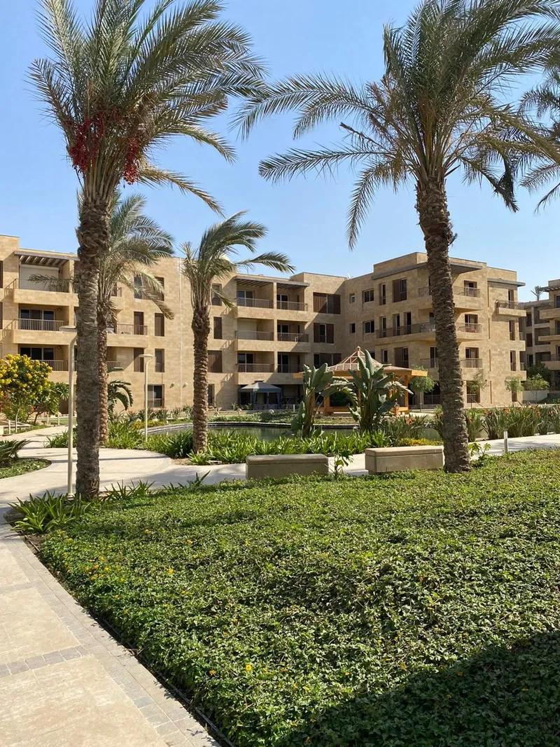 شقة للبيع في كمبوند تاج سيتي القاهرة الجديدة 166 متر تقسيط حتى 8 سنوات