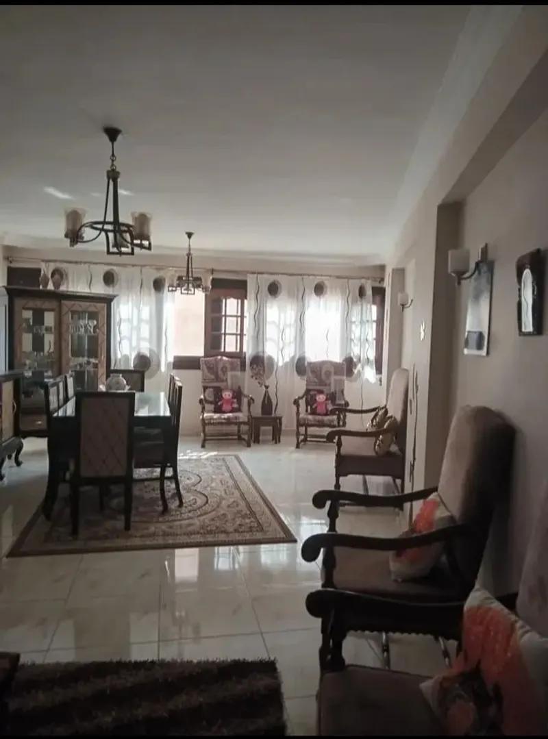 شقة ١٣٥ م للبيع بالمريوطية فيصل -موقع حيوي وممتاز جاهزه