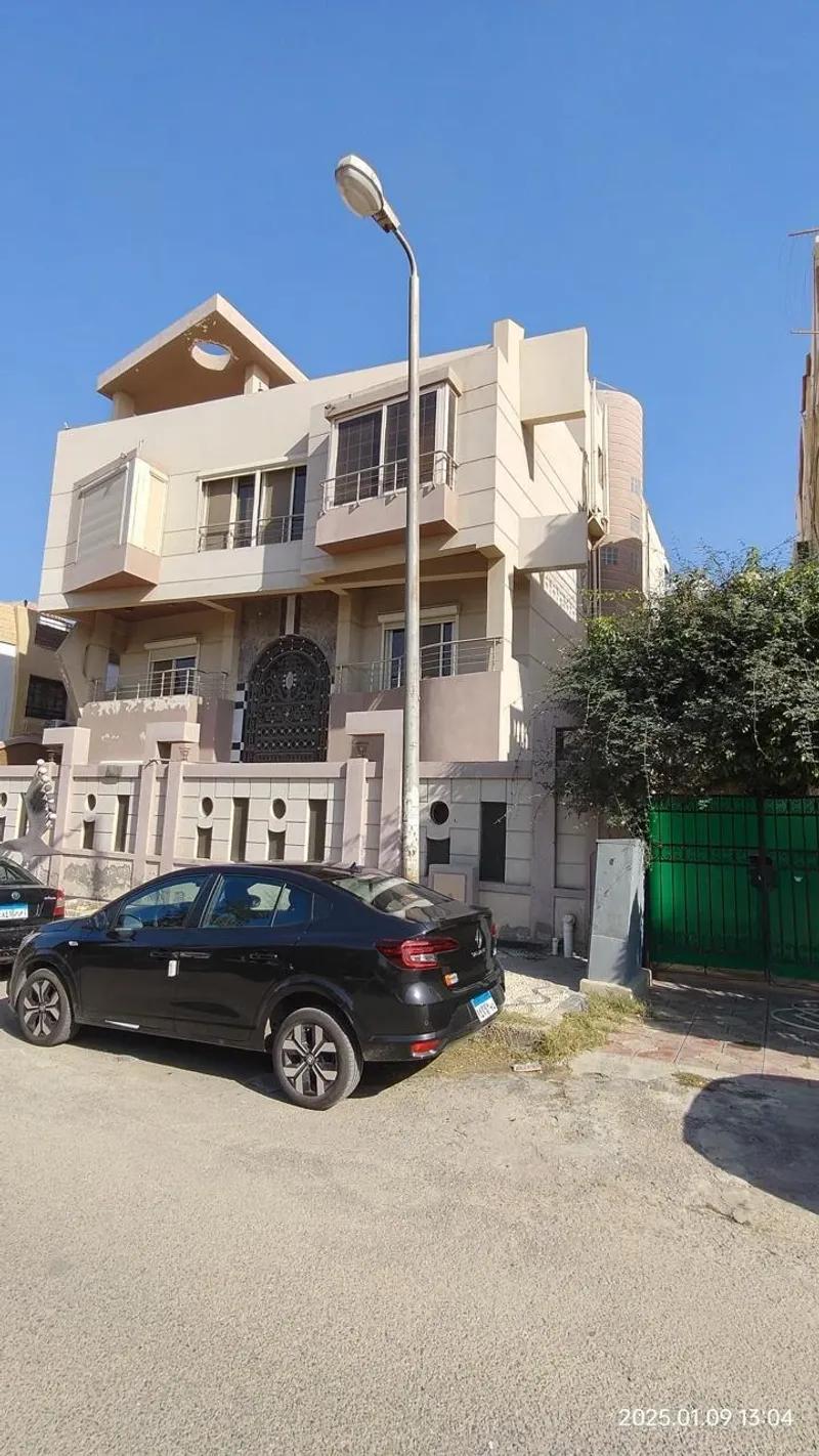 فيلا في التجمع الخامس الحي التاني