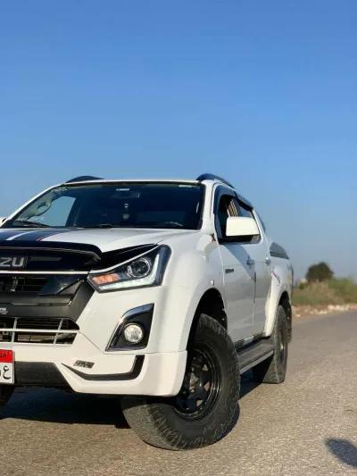 ايسوزو دي-ماكس