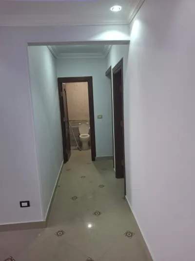 Apartment for sale in Gesr Al Suez