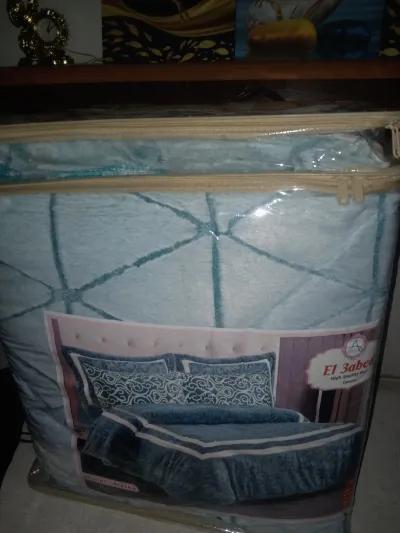 لحاف سرير ٨ قطع + طقم فوط في المندرة, الإسكندرية - 2,800 EGP