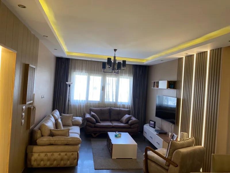 شقه للبيع في ماونتن ڤيو هايد بارك