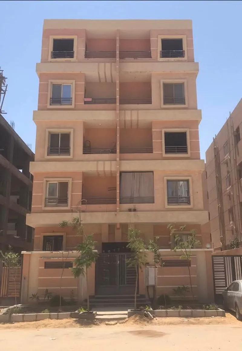 6 أكتوبر. شقة ١٤٥م دور اول علوي متشطبة تشطيب vip