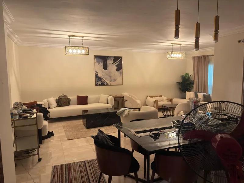 شقه للبيع فى التجمع الخامس ـ البنفسج عمارات