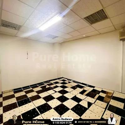 مقر اداري للبيع - السرايا - ثالث نمرة من البحر