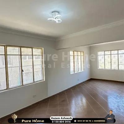 مقر اداري للايجار - محطة الرمل in Raml Station, Alexandria - 90,000 EGP