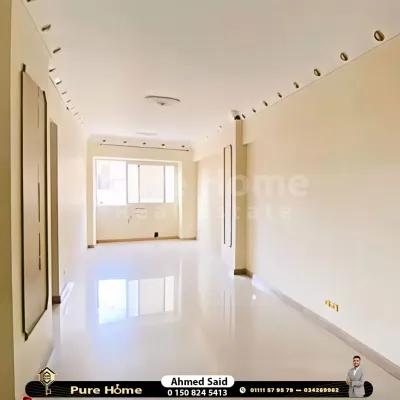 شقة للايجار- سموحه - شارع توت عنخ أمون في سموحة, الإسكندرية - 13,000 EGP