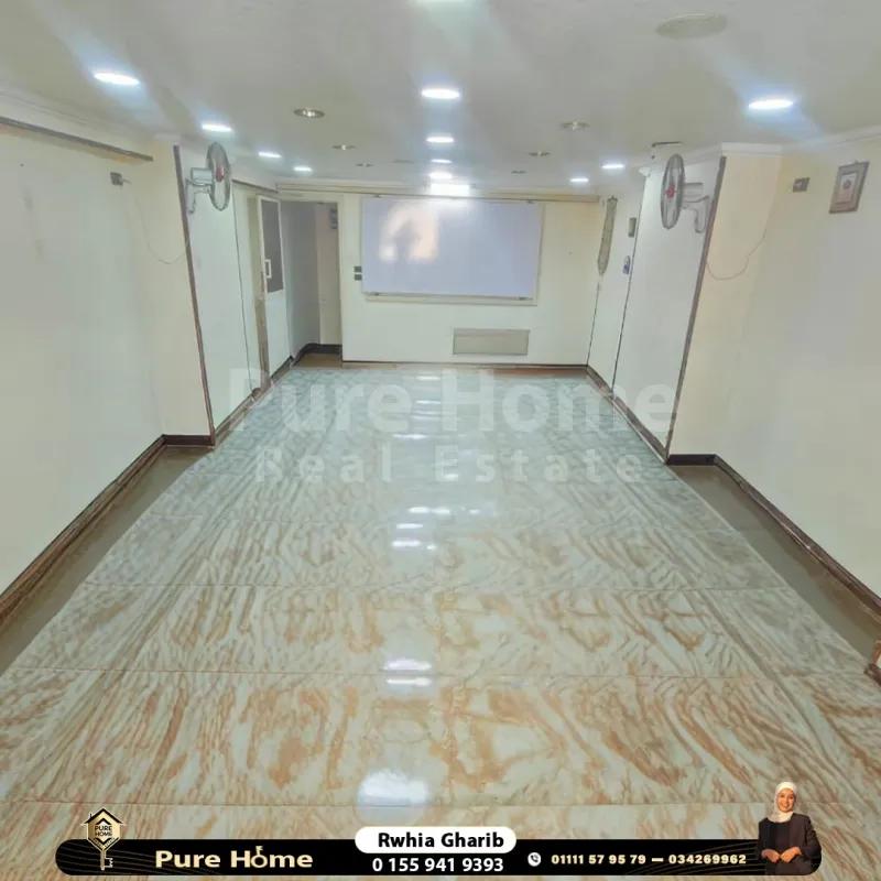 مقر ادارى للايجار – جليم – متفرع من البحر