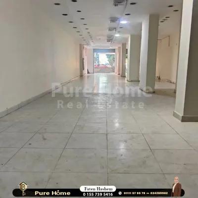 محل مميز للايجار - جليم - شارع رئيسي