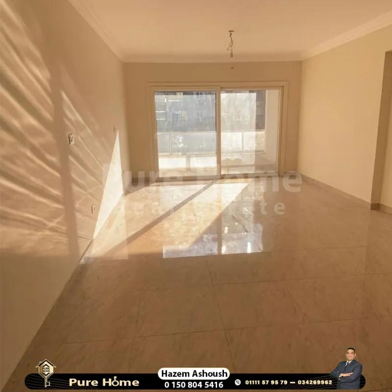 شقة للايجار- سموحه - كومباوند جراند فيو