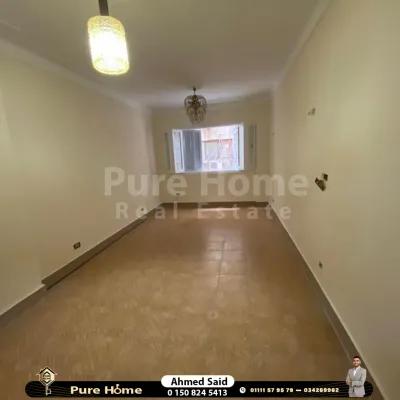 شقة للبيع في سموحة