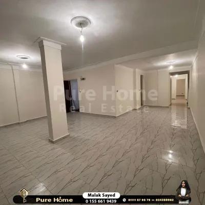 شقة للبيع في ميامي