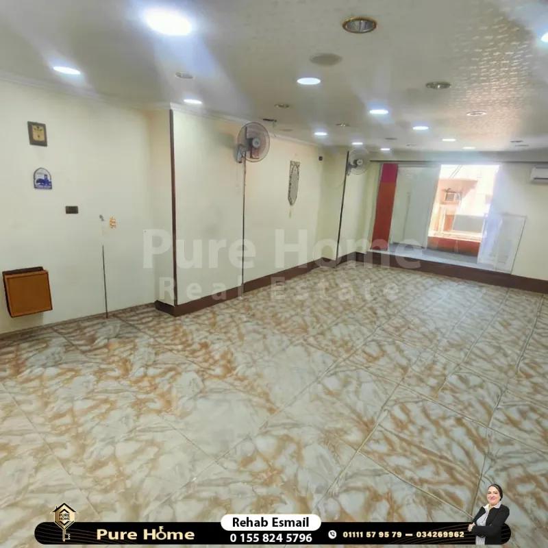 مقر ادارى للايجار – جليم – متفرع من البحر