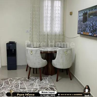 Apartment for rent in Azarita
