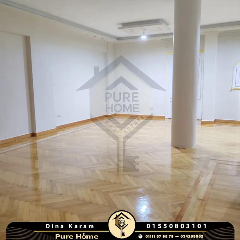 شقة للايجار 220 م - سيدي جابر - خطوات من شارع أبوقير