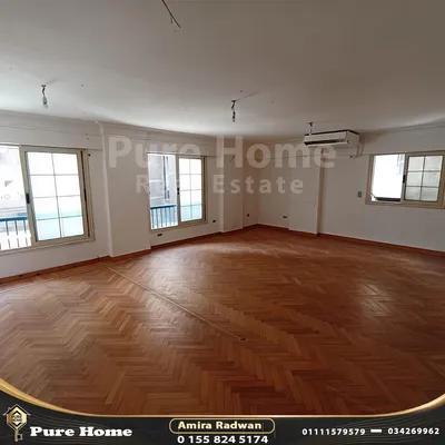 Apartment for sale in Laurent in Laurent, Alexandria - 4,600,000 EGP