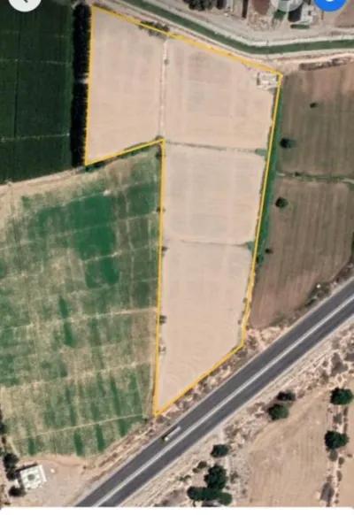 أرض سكنية للبيع في برج العرب