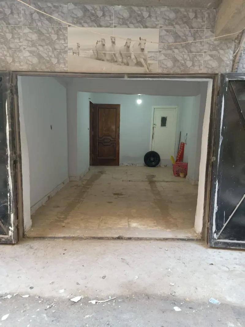 محل تجاري للإيجار مساحة 65 متر بشارع جانبي من شارع 14 الفلكي