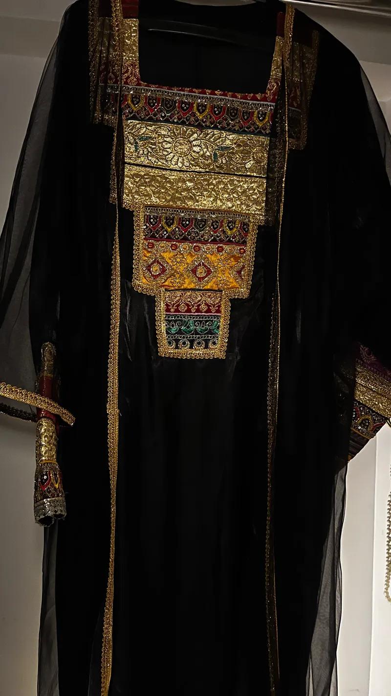 عبايات ودراعات خليجية