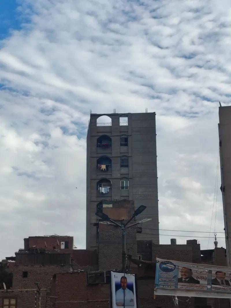 برج سكني و مشروع طالبات للبيع في قلب محافظة أسيوط
