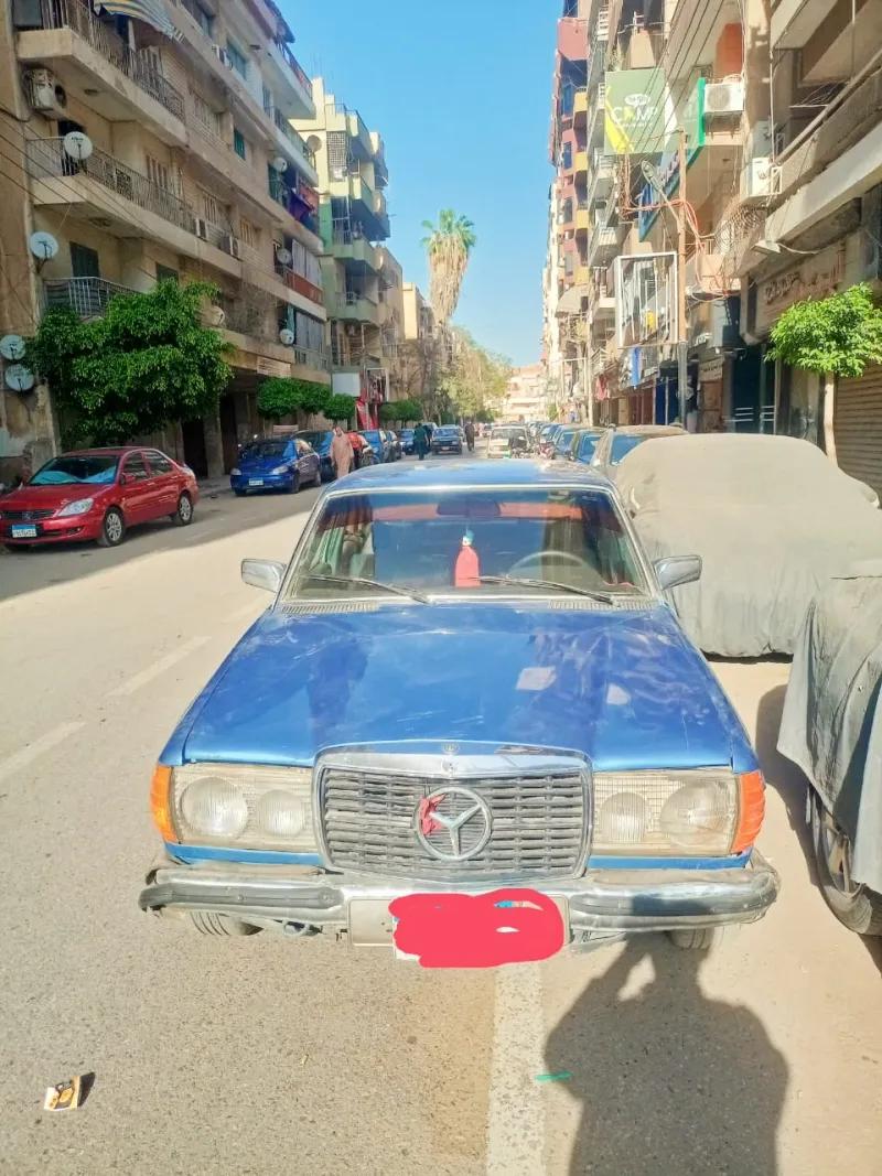 مرسيديس موديل 79 رايقه مفهاش خدش.