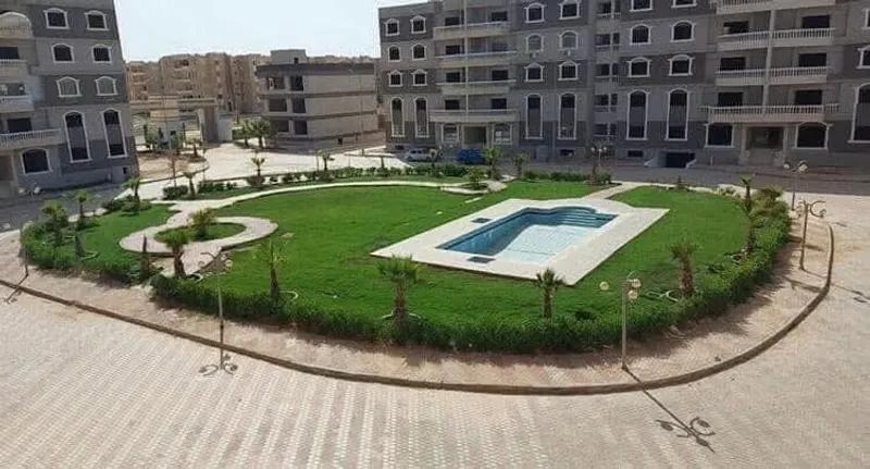 شقة للبيع ف كومباوند لايف ستي
