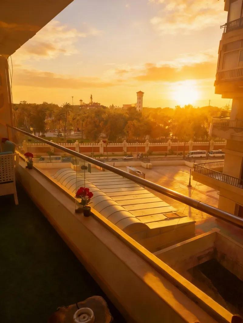 شقة للبيع بالمندرة ابراج الشيراتون 100م تشطيب كامل + عفش