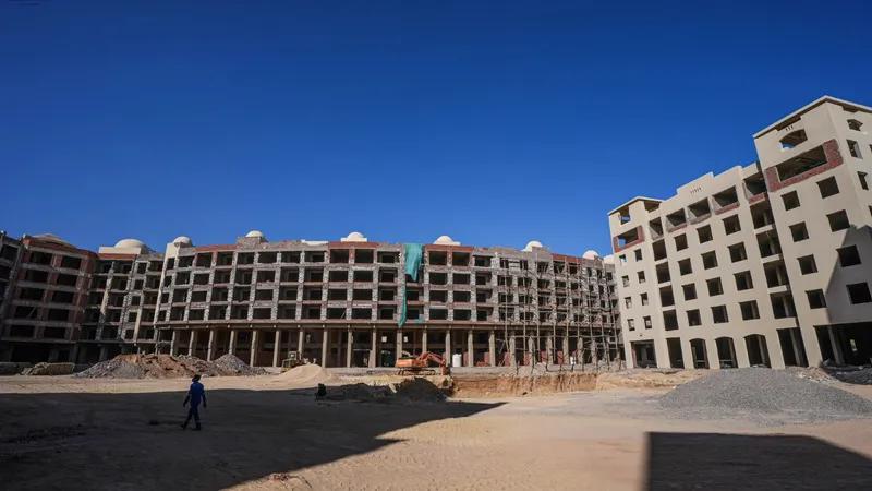 شقة 143م تطل على البحيرة بمنتجع أتلانتس غرفتين وصالة