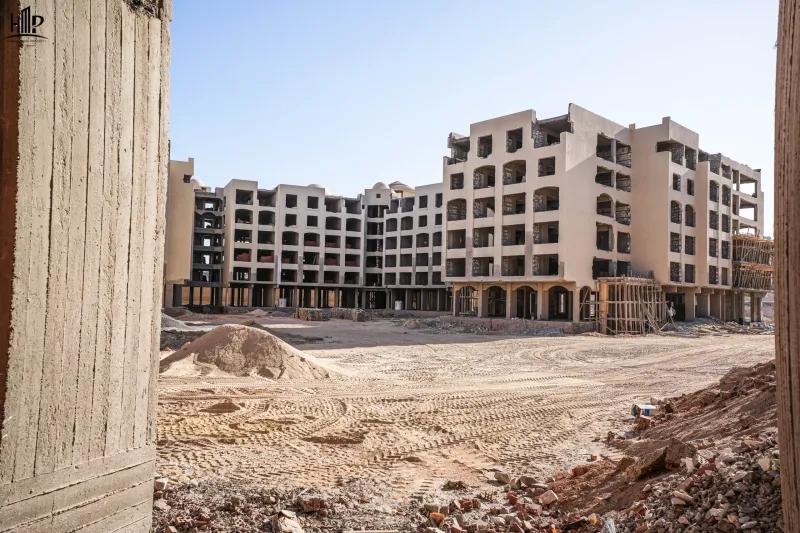 شقة 143م² غرفتين وصالة بإطلالة على حمام السباحة أتلانتس