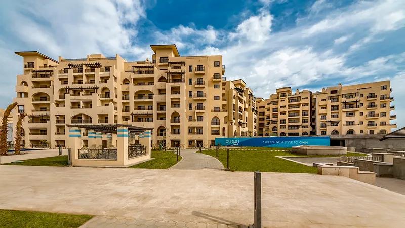 2 Bedroom Apartment 123m² with Garden & Pool View