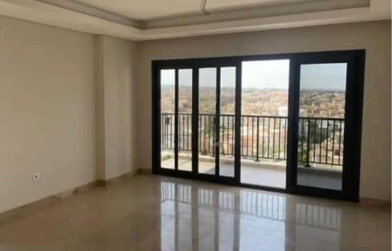 شقه للبيع بمنطقه ثابت