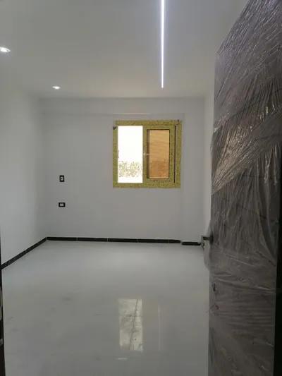 شالية مميز بالصف الأول بحر الساحل الشمالي في مناطق اخرى في الإسكندرية, الإسكندرية - 0 ج.م