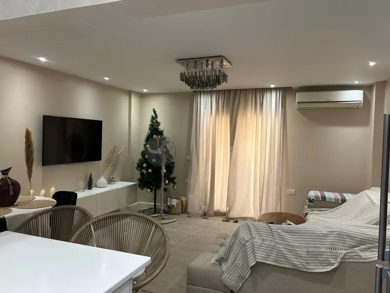 شقة كمبوند الاشرافية خلف سعودى واتر واى تشطيب سوبر لوكس