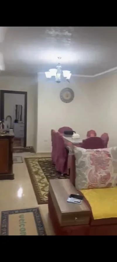متاح شقه للبيع في سيدى بشر بحرى