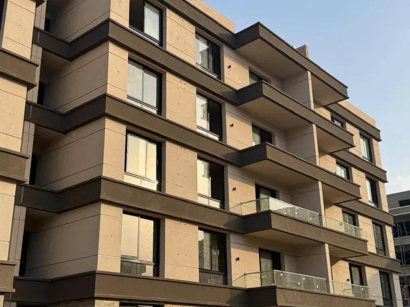 شقه 4 غرف استلام فوري ب 4 مليون