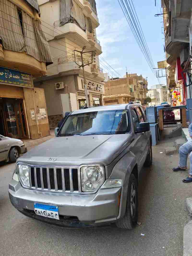 جيب جراند شيروكي 2009